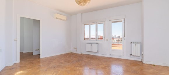 2 bedrooms Penthouse in Madrid, Spain No. 167448 16