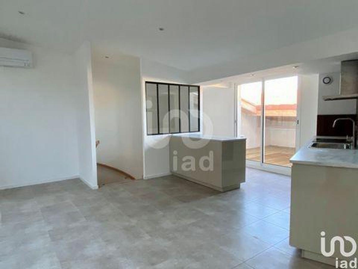 3 bedrooms Condo in Narbonne, France No. 35251