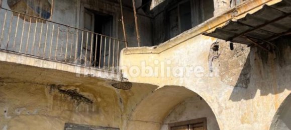 3 bedrooms House in Lusciano, Italy No. 137464 9