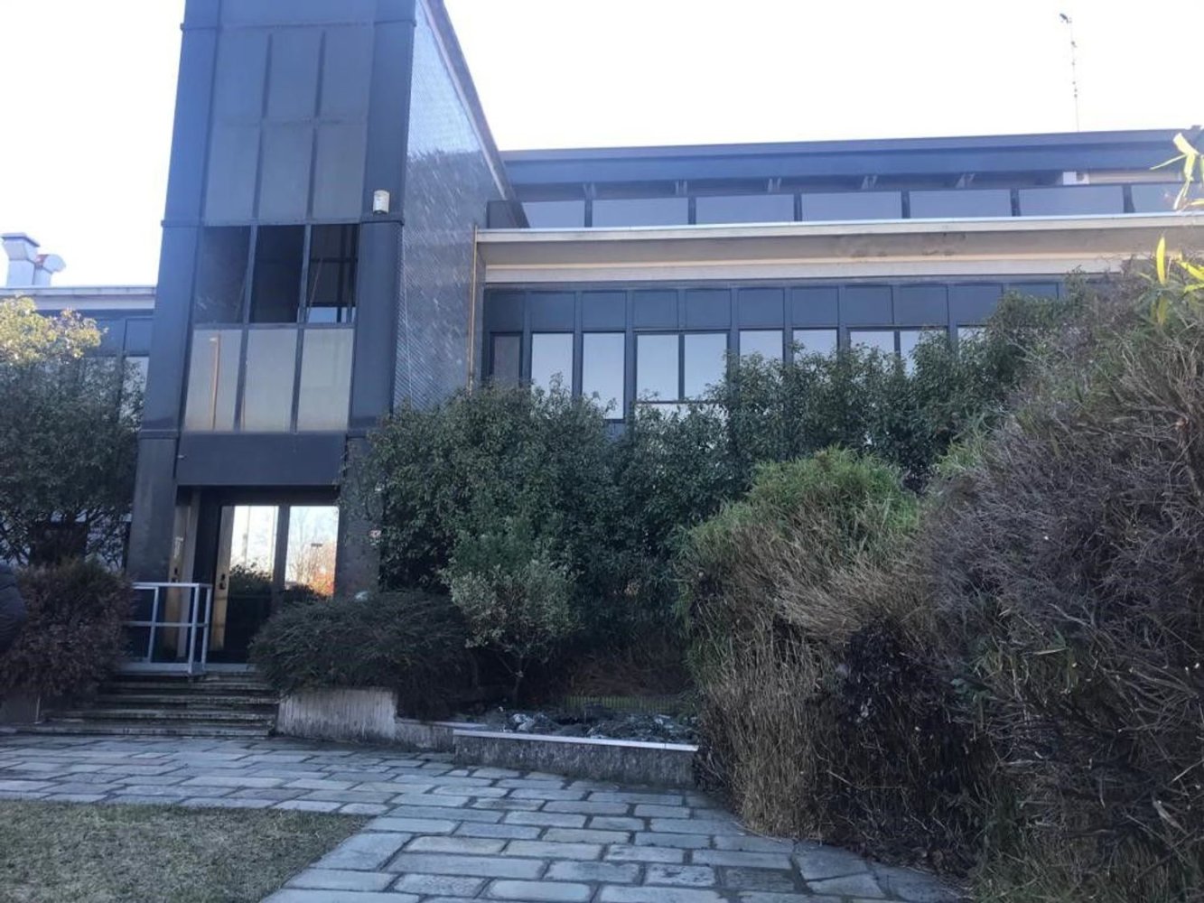 4600m² Office in Cusano Milanino, Italy No. 381424