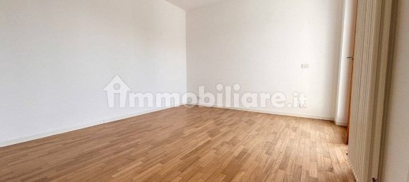 Apartamento de 2 dormitorios en Ivrea, Italy No. 67218 20