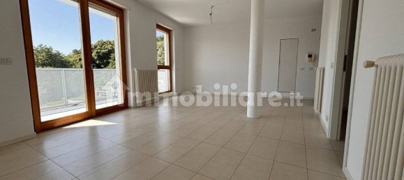 Apartamento de 2 dormitorios en Ivrea, Italy No. 67218 5