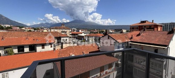 Apartamento de 2 dormitorios en Ivrea, Italy No. 67218 11