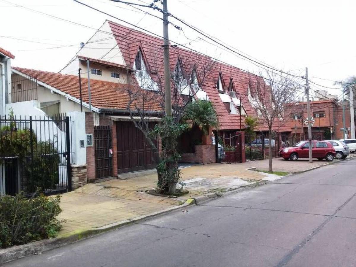 3 bedrooms House in Vicente Lopez, Argentina No. 11351