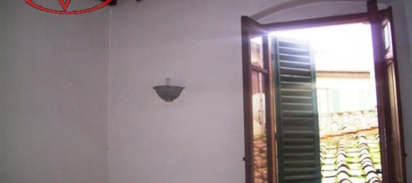 Apartamento de 2 habitaciónes en Montevarchi, Italy No. 224607 7