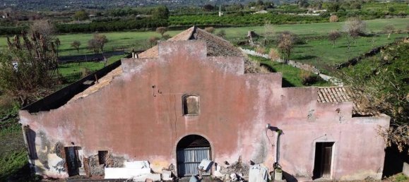 Casa de 13 divisões em Mascali, Italy N.º 72004 8