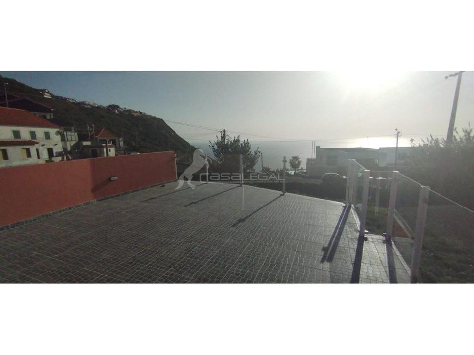 3 bedrooms House in Calheta, Portugal No. 229476