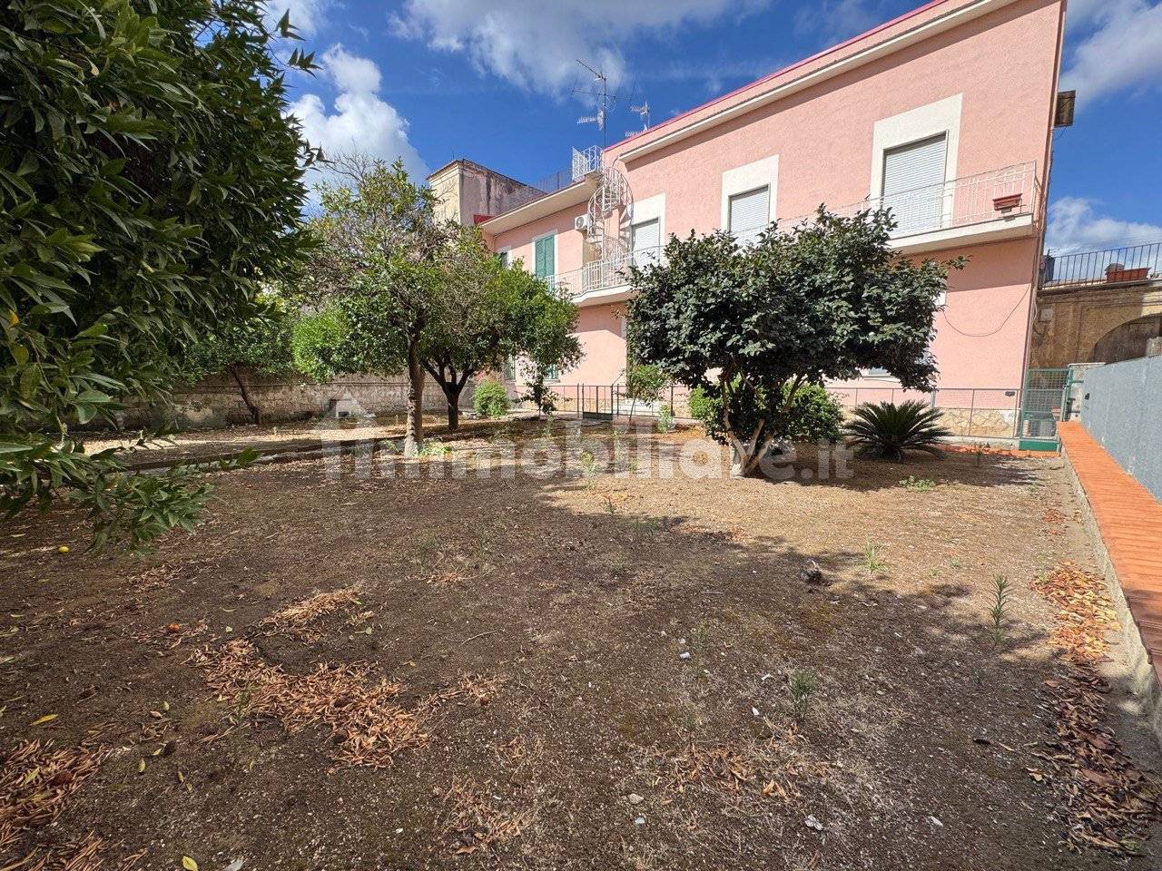 Здание с 5 комнатами в Кальвиццано, Италия № 333757