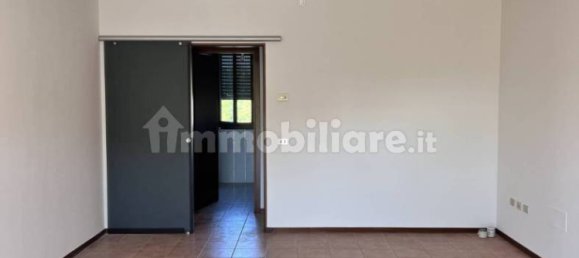 3 Schlafzimmer Wohnung in Modena, Italy, Nr. 351914 10