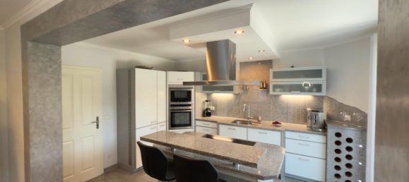 5 bedrooms House in Biberach, Germany No. 351628 7