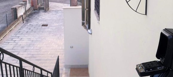 5 rooms Apartment in Castiglione del Lago, Italy No. 129864 2