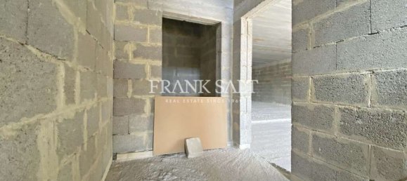 Ladenlokal in Qormi, Malta 1100m², Nr. 11771 11