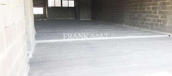 Ladenlokal in Qormi, Malta 1100m², Nr. 11771 6