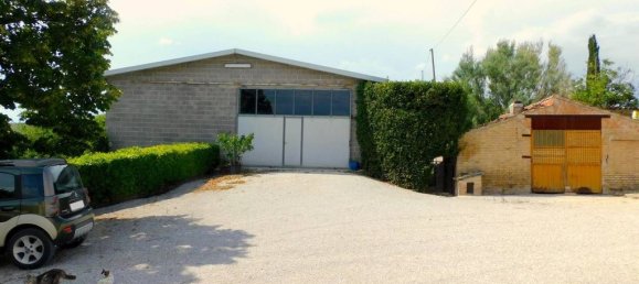 Casa de 4 dormitorios en Sant'Angelo in Pontano, Italy No. 90060 7