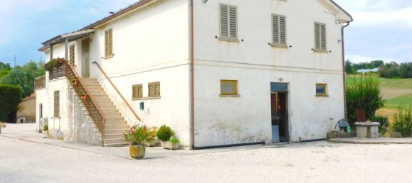 Casa de 4 dormitorios en Sant'Angelo in Pontano, Italy No. 90060 2