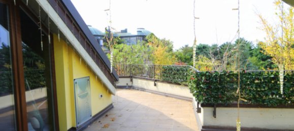 3 bedrooms Penthouse in Busto Arsizio, Italy No. 171038 32