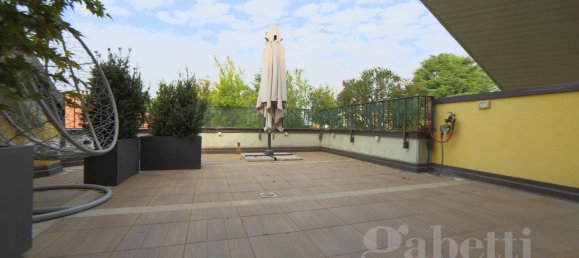 3 bedrooms Penthouse in Busto Arsizio, Italy No. 171038 22