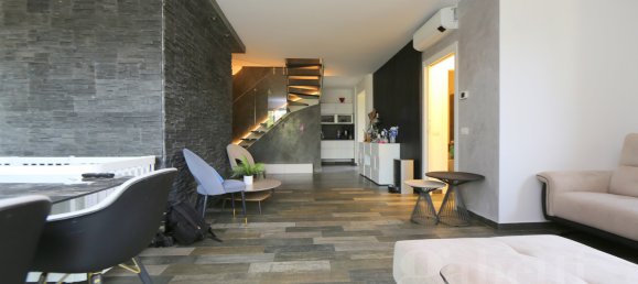 3 bedrooms Penthouse in Busto Arsizio, Italy No. 171038 13