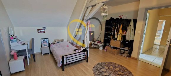 Casa de 4 dormitorios en Rians, France No. 65730 23