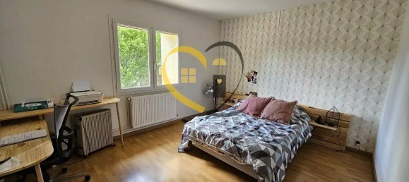 Casa de 4 dormitorios en Rians, France No. 65730 14