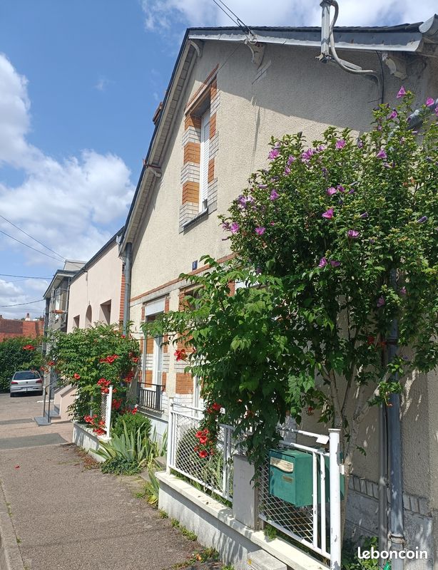 4 bedrooms House in Orleans, France No. 279623