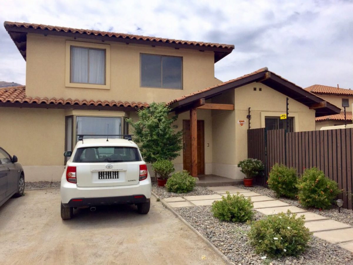 4 bedrooms House in Chacabuco, Chile No. 2590