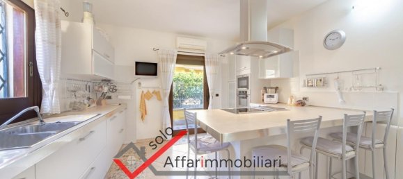 10 rooms Villa in Olbia, Italy No. 34690 10