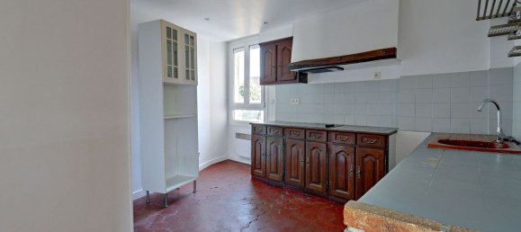 1 bedroom Apartment in Poissy, France No. 187119 4