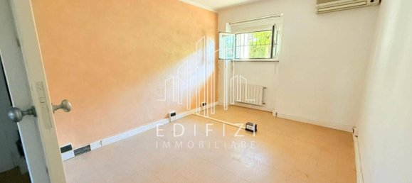 1 bedroom Apartment in Massa, Italy No. 355228 5