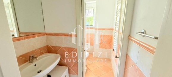 1 bedroom Apartment in Massa, Italy No. 355228 10