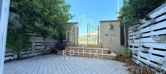 1 bedroom Apartment in Massa, Italy No. 355228 4