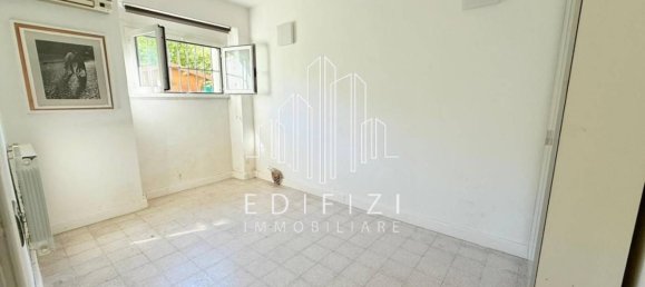 1 bedroom Apartment in Massa, Italy No. 355228 8