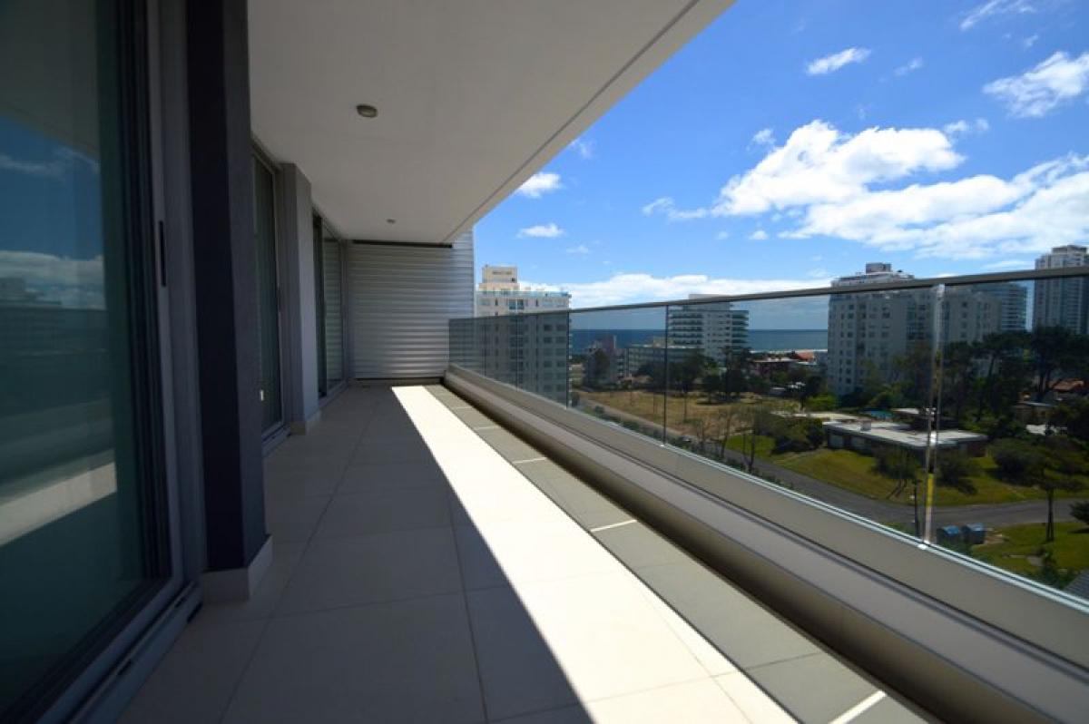 Квартира с 2 спальнями в Мальдонадо, Уругвай № 8444