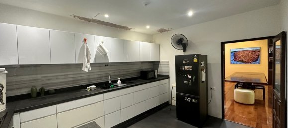 3 bedrooms Condo in Bangkok, Thailand No. 8617 12