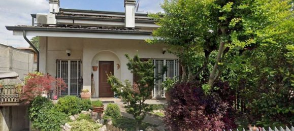 8-Zimmer Haus in Paderno Dugnano, Italy, Nr. 69245 11