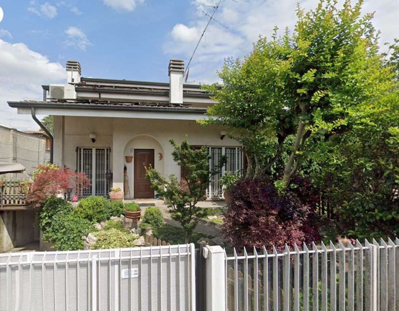 8-Zimmer Haus in Paderno Dugnano, Italy, Nr. 69245