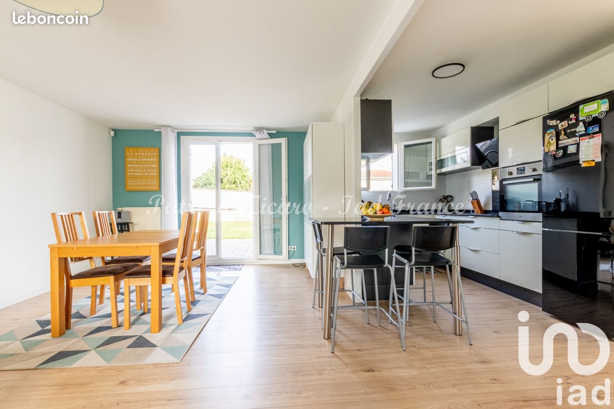 4 Schlafzimmer Haus in La Ville-du-Bois, France, Nr. 325420