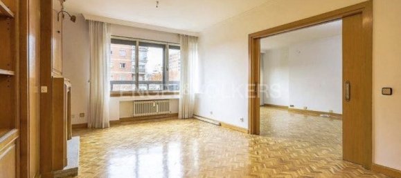 4 bedrooms Apartment in Madrid, Spain No. 164729 3