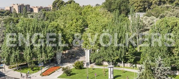 4 bedrooms Apartment in Madrid, Spain No. 164729 25