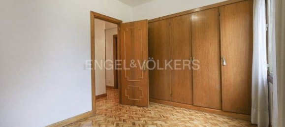 4 bedrooms Apartment in Madrid, Spain No. 164729 14