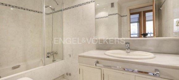 4 bedrooms Apartment in Madrid, Spain No. 164729 17