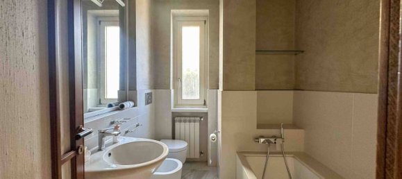 3 bedrooms Apartment in Naples, Italy No. 196423 30