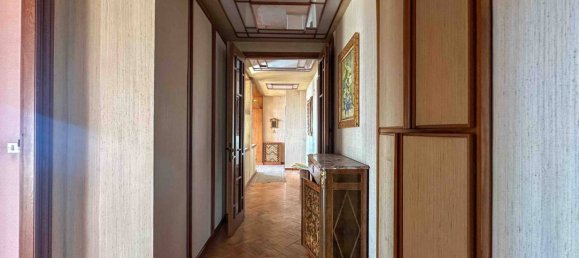 3 bedrooms Apartment in Naples, Italy No. 196423 33