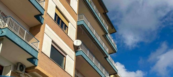 3 bedrooms Apartment in Naples, Italy No. 196423 27