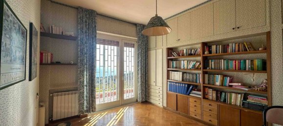 3 bedrooms Apartment in Naples, Italy No. 196423 32