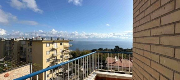 3 bedrooms Apartment in Naples, Italy No. 196423 23