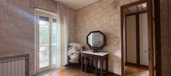 3 bedrooms Apartment in Naples, Italy No. 196423 37