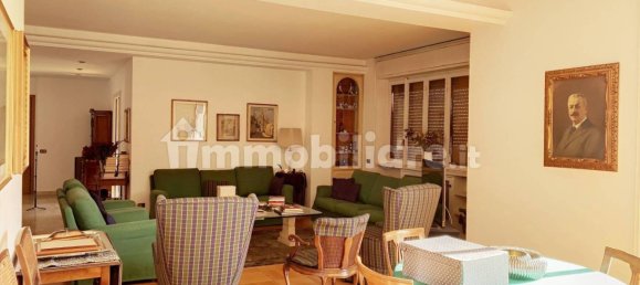 5 bedrooms Apartment in Monza, Italy No. 176945 5