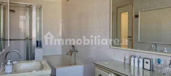 5 bedrooms Apartment in Monza, Italy No. 176945 31
