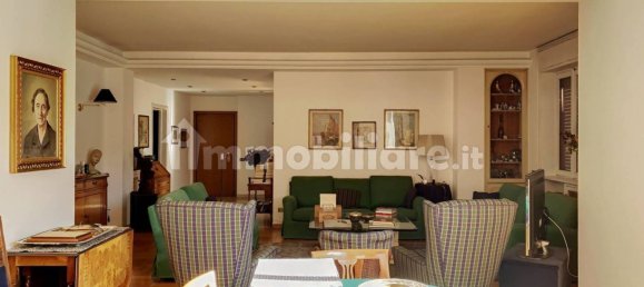 5 bedrooms Apartment in Monza, Italy No. 176945 7